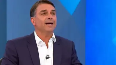 Dianteira de Flávio Bolsonaro aumenta expectativa por ajuste fiscal