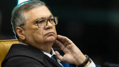 Dino relata ameaças nas redes sociais: ‘O ódio deriva da repetição de mentiras’