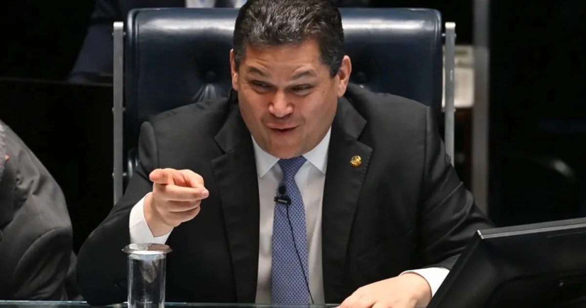 Direção do Senado diz a eleitos que Alcolumbre definirá gabinetes e imóveis