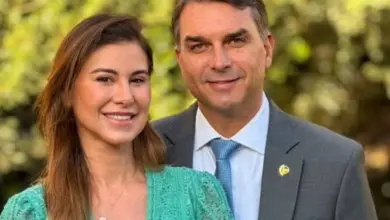 Esposa faz revelação sobre Flávio Bolsonaro e agita a web