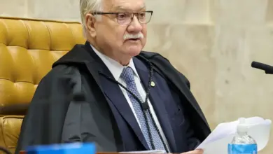 Fachin decide levar revisão criminal de Jair Bolsonaro para julgamento no plenário do STF