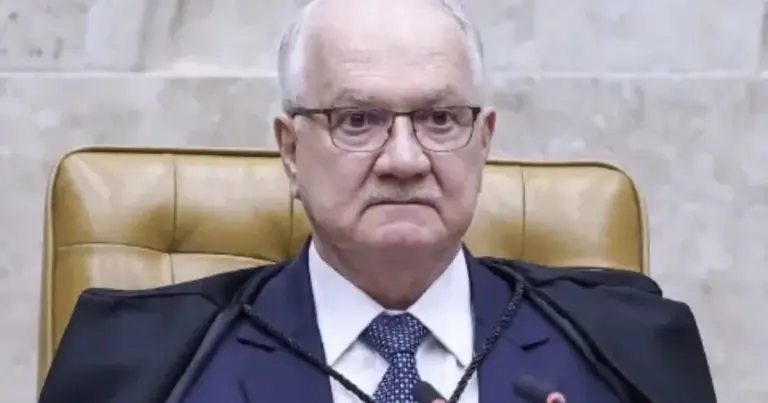 Fachin toma decisão e pede à PF apuração de menções a ministros no caso Vorcaro