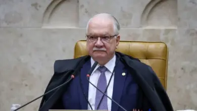 Fachin toma frente e vai discutir com a PF citações a ministros do Supremo