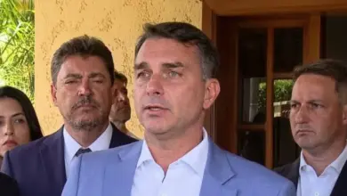 Fala de Flávio sobre Constituição acende alerta entre aliados no 2º turno