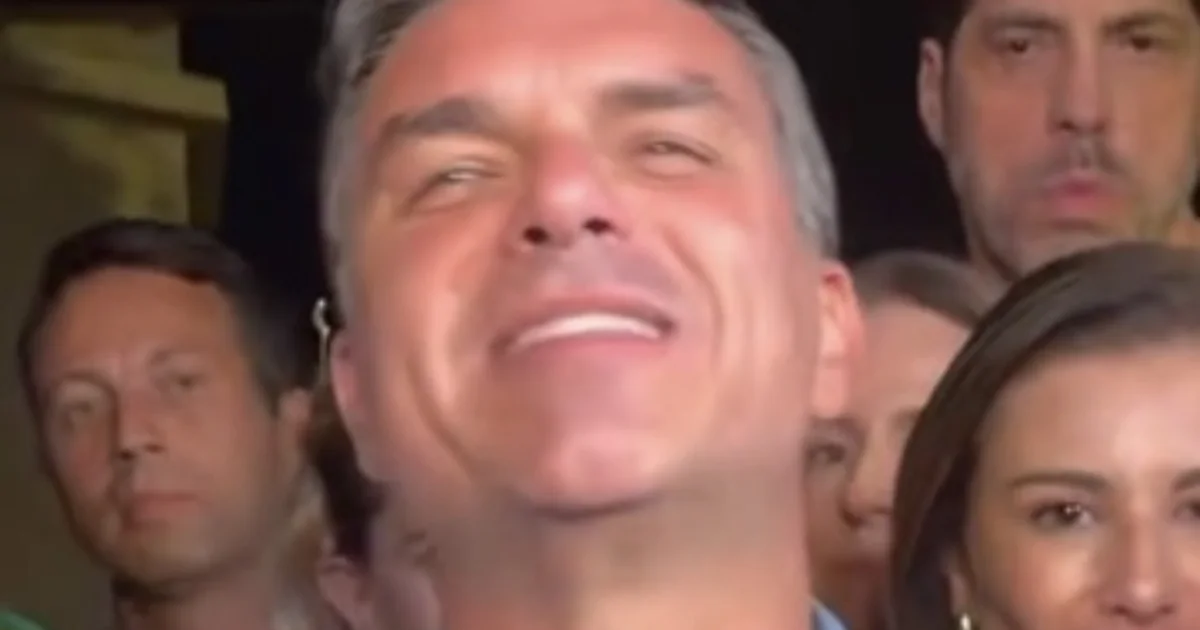 Flávio Bolsonaro reage ao resultado e faz declaração que chama atenção após o 1º turno
