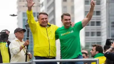 Flávio Bolsonaro se pronuncia após confirmar vaga no 2º turno: O Brasil quer mudança