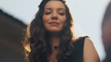 Francesca aparece pela primeira vez para Pilar e provoca uma cena inesperada
