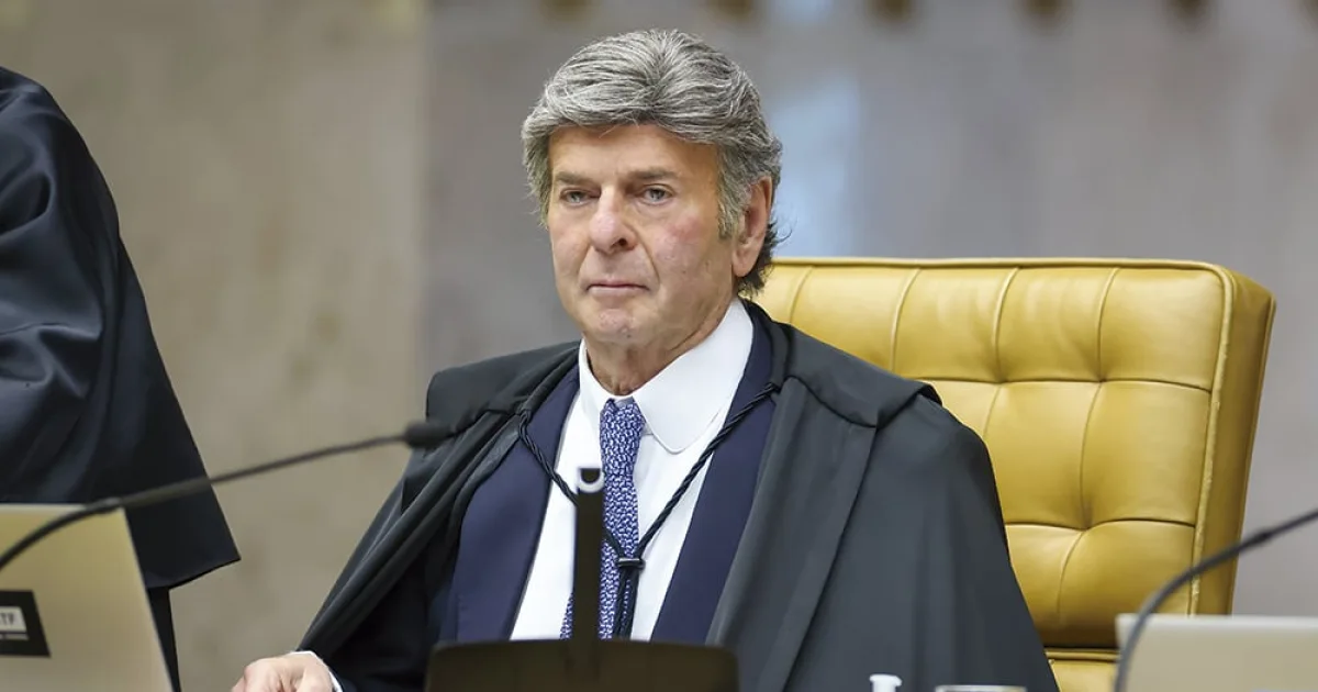 Fux requer acesso a inquéritos de Moraes para avaliar ação que pode anular condenação de Bolsonaro