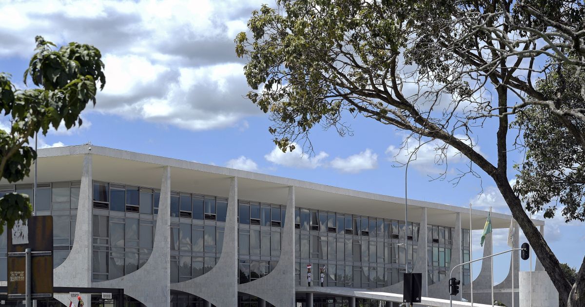 Governo cria programa para neutralizar comunicações ilícitas em presídios e abre fluxo para bloquear celulares e sinais em unidades penais