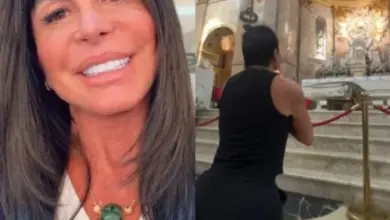 Gretchen emociona fiéis ao cumprir promessa de joelhos após enfrentar problema de saúde