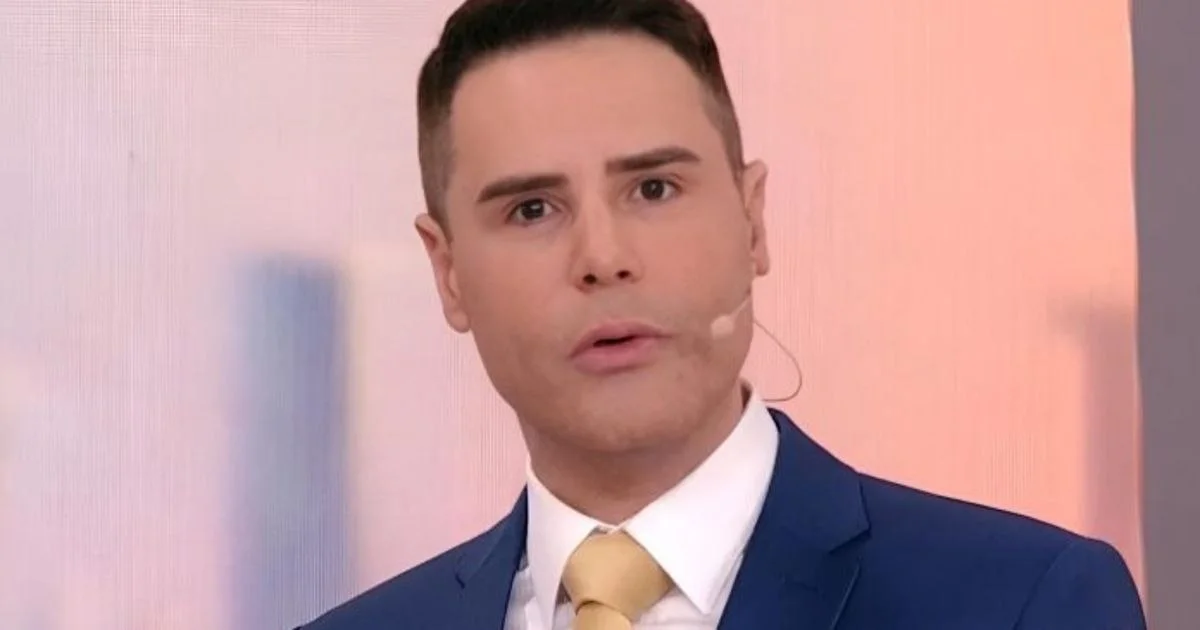 Luiz Bacci defende bolsonaristas e critica Anitta após declarações sobre política