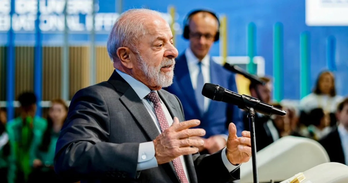 Lula acusa TSE de excesso e promete ampliar canal no WhatsApp