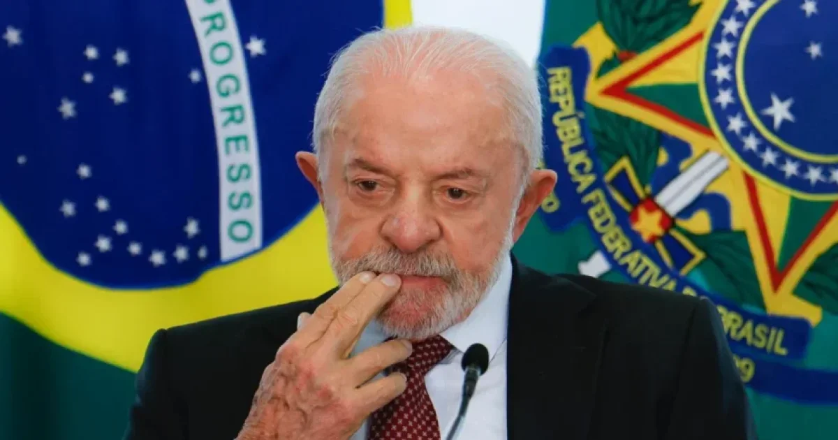 Lula vota em São Bernardo do Campo e demonstra confiança antes do resultado das urnas