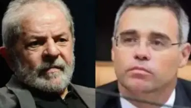 Mendonça manda suspender impulsionamento de campanha de Lula contra Flávio e leva decisão ao plenário do TSE