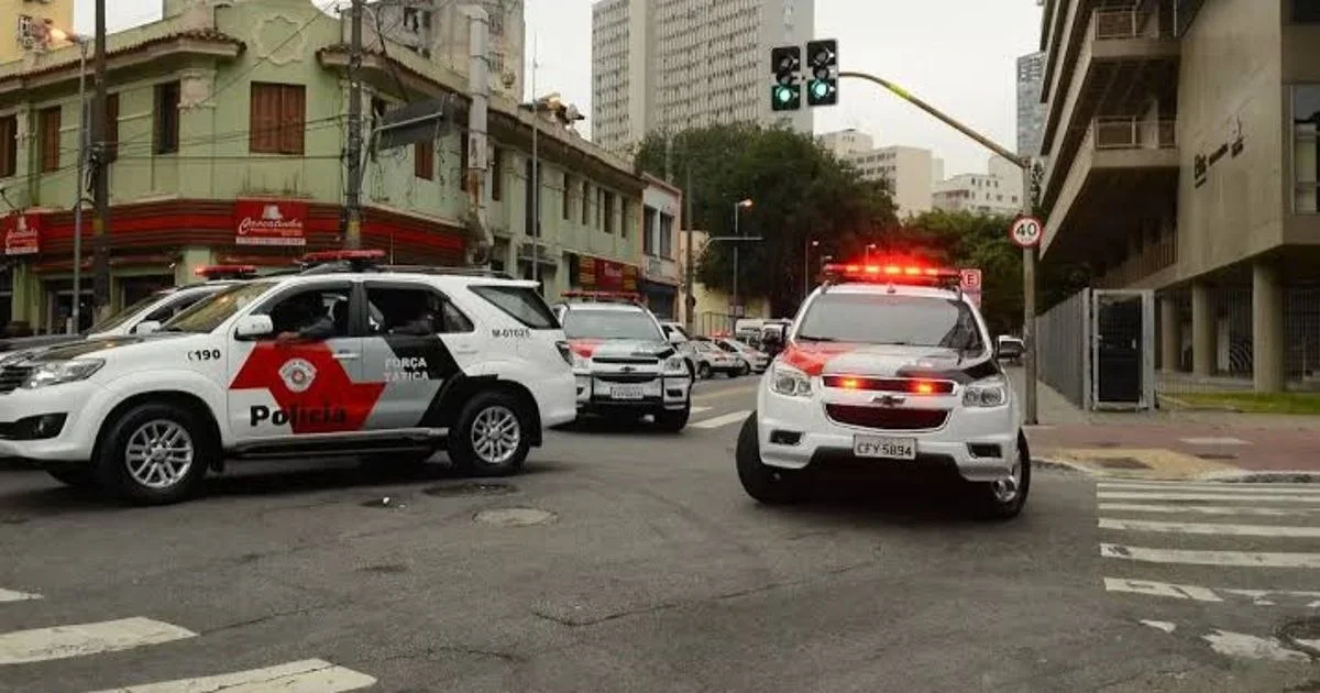 Menino autista que estava desaparecido é encontrado sozinho em cemitério