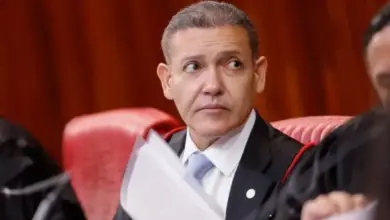 Meta toma atitude após cobrança do TSE e se pronuncia sobre campanhas de Lula e Flávio