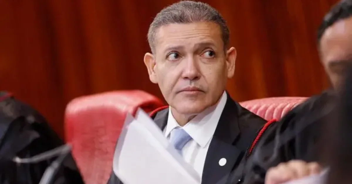 Meta toma atitude após cobrança do TSE e se pronuncia sobre campanhas de Lula e Flávio
