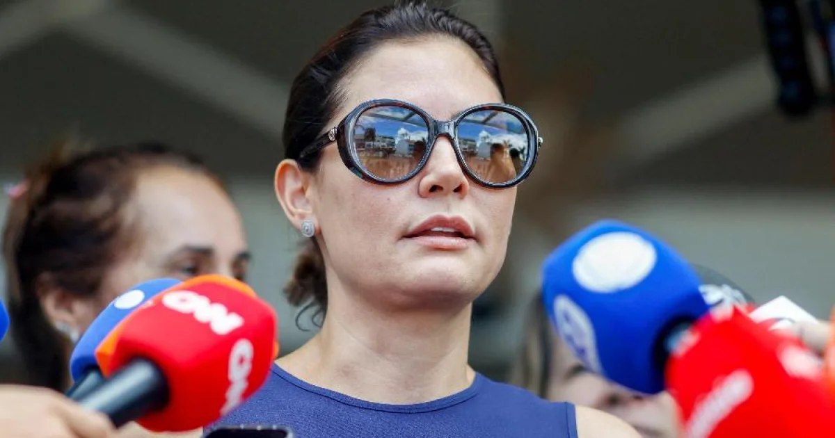 Michelle Bolsonaro é hostilizada ao votar no DF