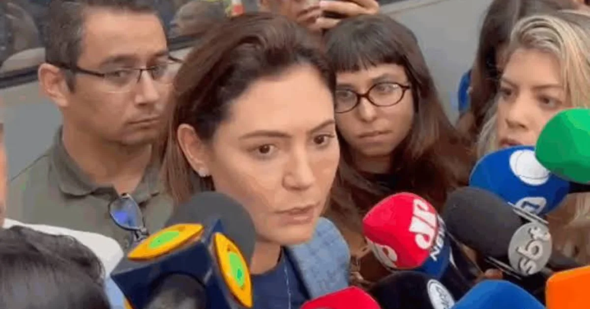 Michelle entra em ação na campanha de Flávio e convoca força do PL Mulher