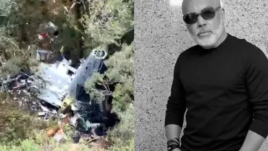 Motores de helicóptero do cantor Rick são retirados após 2 semanas