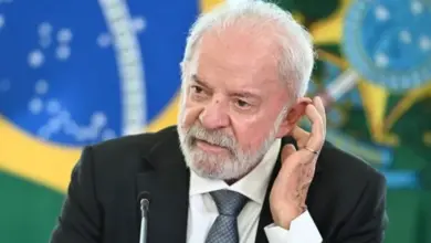 Na Papuda, Lula vence Flávio Bolsonaro por 4 votos de diferença