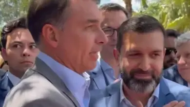 Novo oficializa apoio a Flávio Bolsonaro no 2º turno e amplia bloco de alianças contra Lula