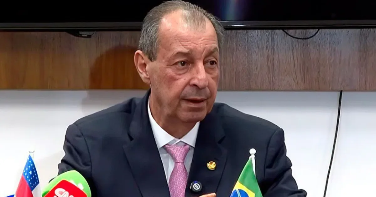 Omar Aziz se irrita com assessor de adversária, dispara xingamento ao vivo e provoca confusão em debate no Amazonas