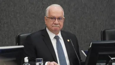 PF levará a Fachin decisão sobre ministros citados no caso Master