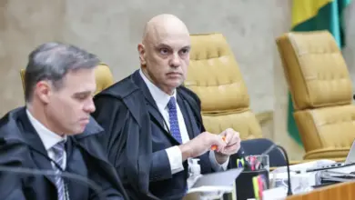 PGR rejeita queixa de Alexandre de Moraes contra André Mendonça