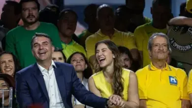 Quem a família Bolsonaro conseguiu eleger nas eleições de 2026?