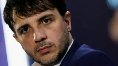 Renan Santos reage após ficar fora do debate da Globo