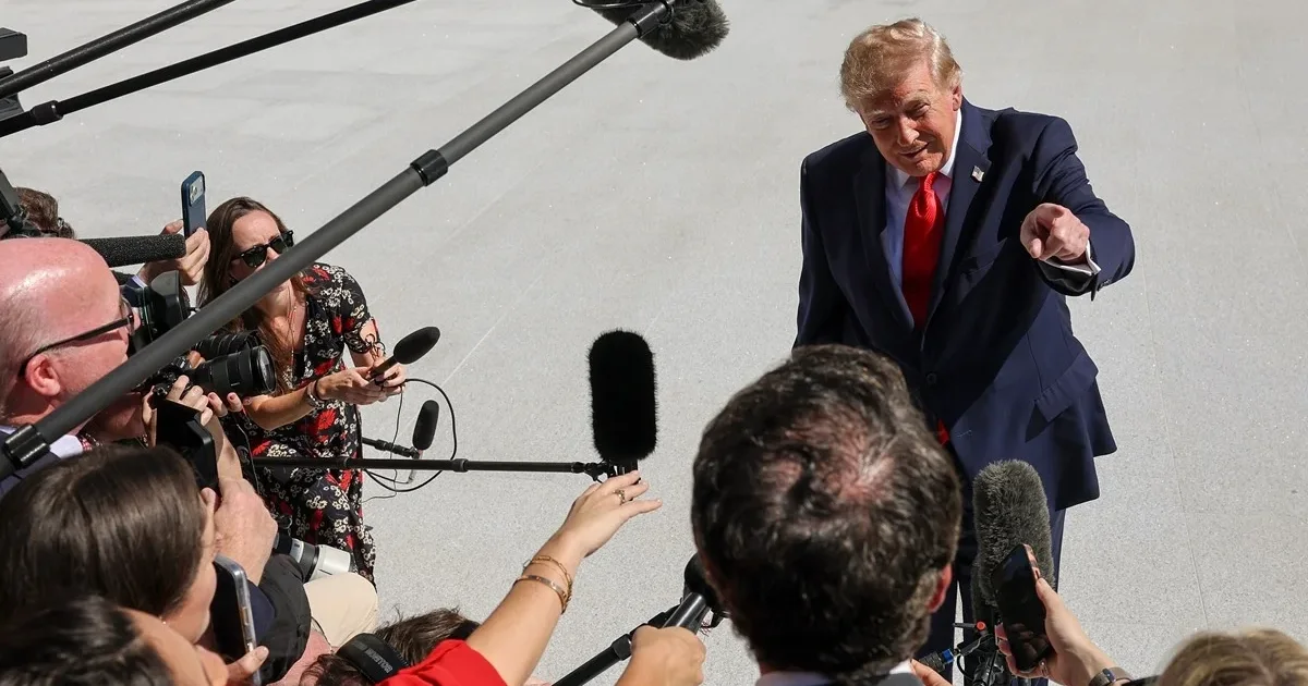 Trump surpreende ao comentar eleições brasileiras e diz estar acompanhando disputa de perto