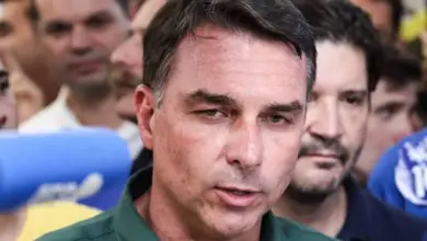 TSE define o que acontecerá com propaganda de Flávio após problema técnico