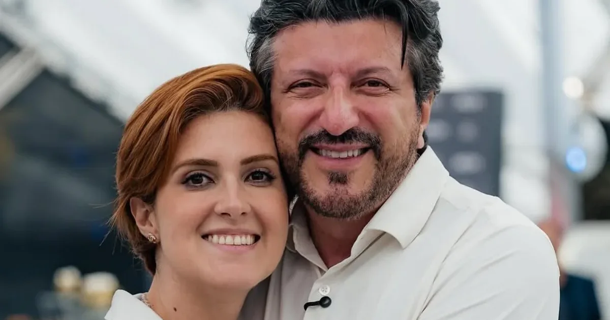 Viúva de Lito Sousa se emociona durante homenagem e faz revelação surpreendente